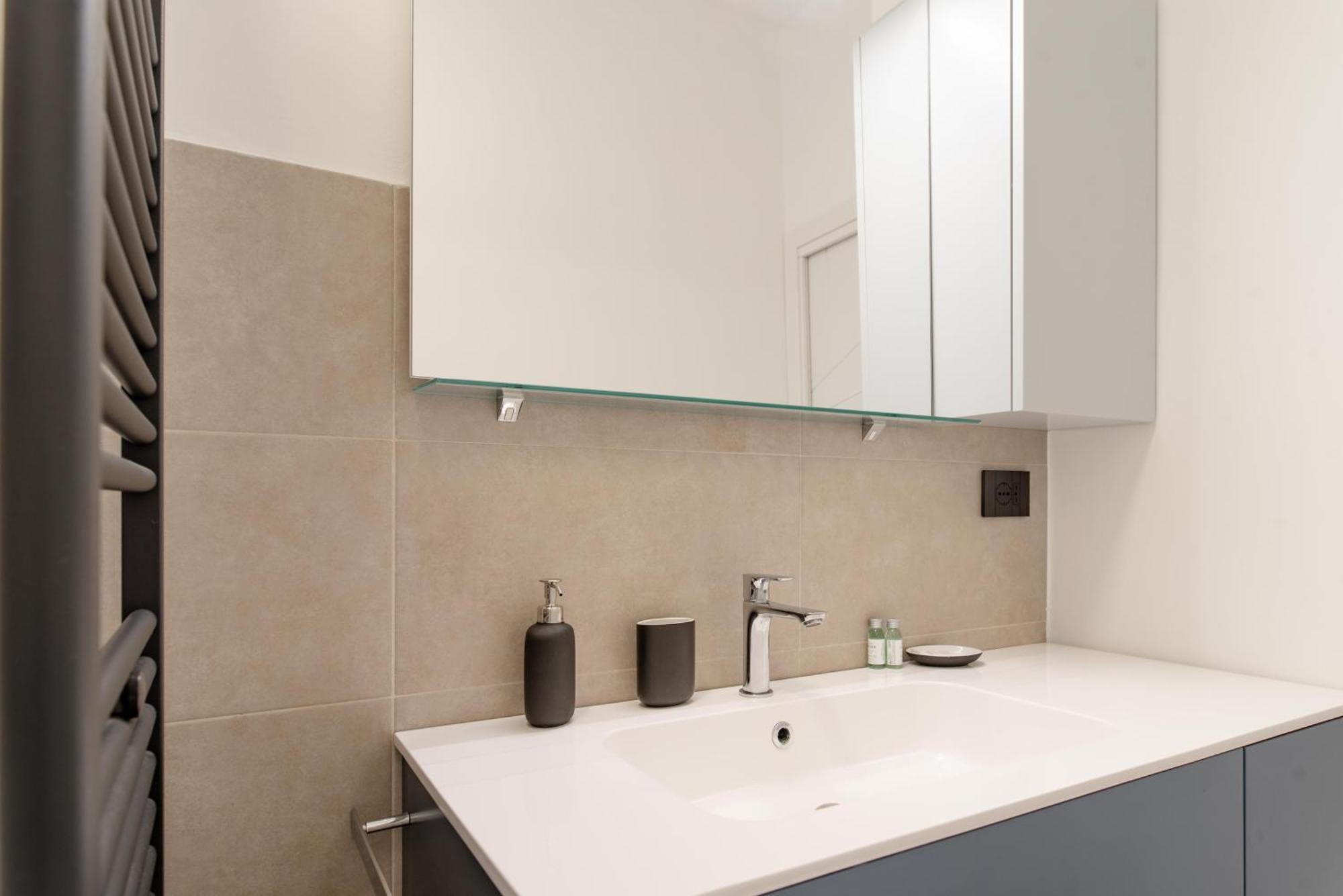 Nova House, Airco, Park Su Strada Gratis By Happyhostorino *