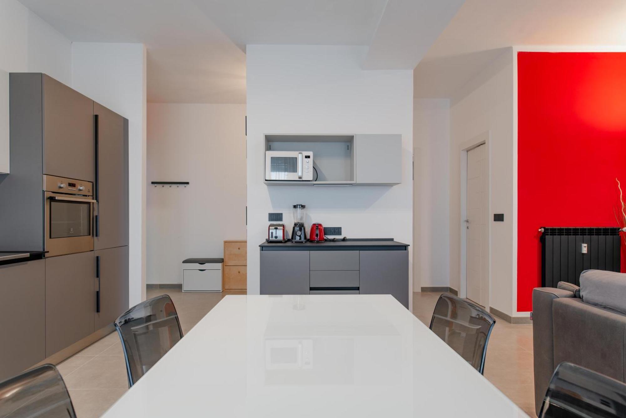 Nova House, Airco, Park Su Strada Gratis By Happyhostorino * Turin