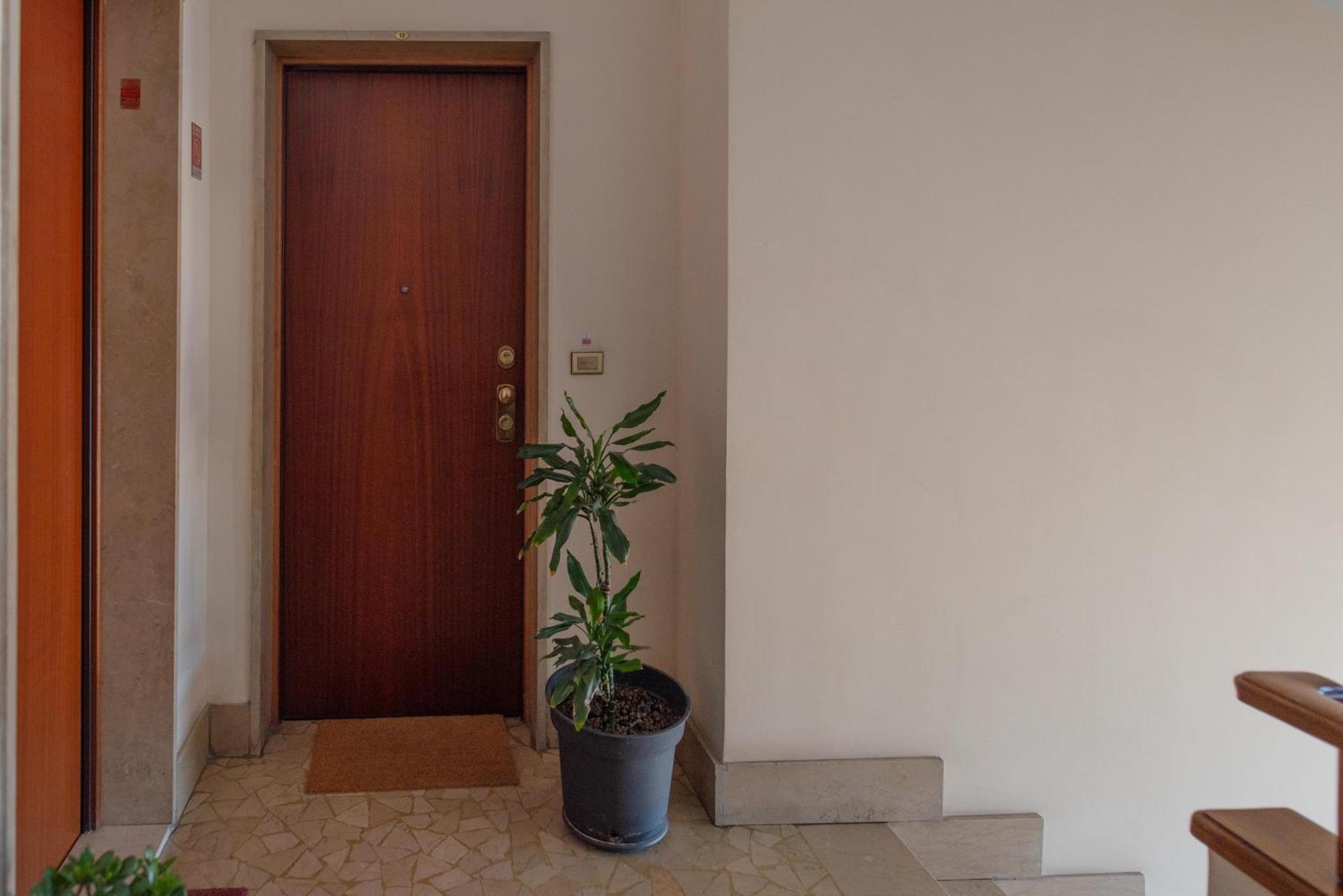 Appartamento Nova House, Airco, Park Su Strada Gratis By Happyhostorino *